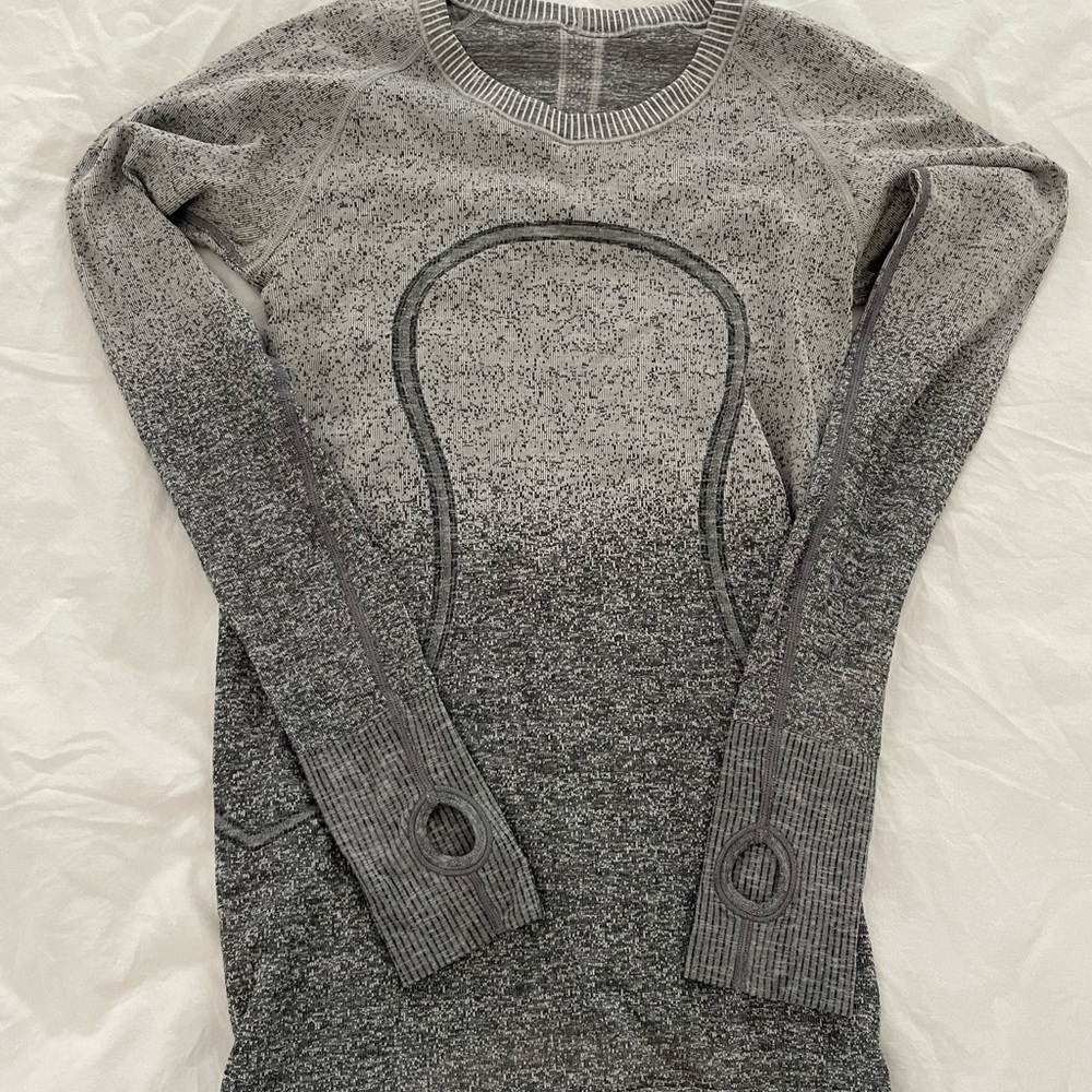RARE Lululemon grey ombré long sleeve swiftly